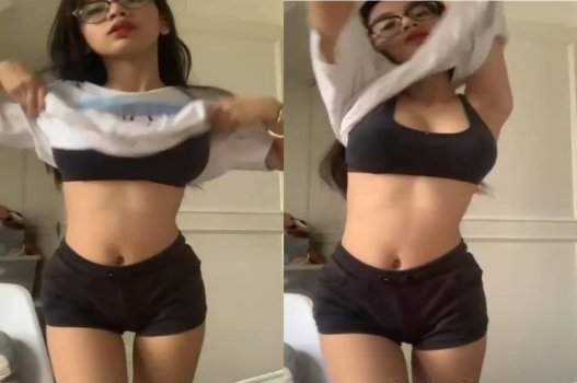 Clip sex gen Z bikini bó sát mê bạn trai làm thích thú